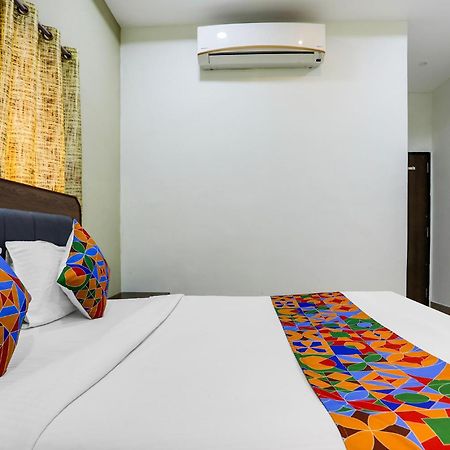 Fabhotel Johar Inn Rāipur Exteriör bild