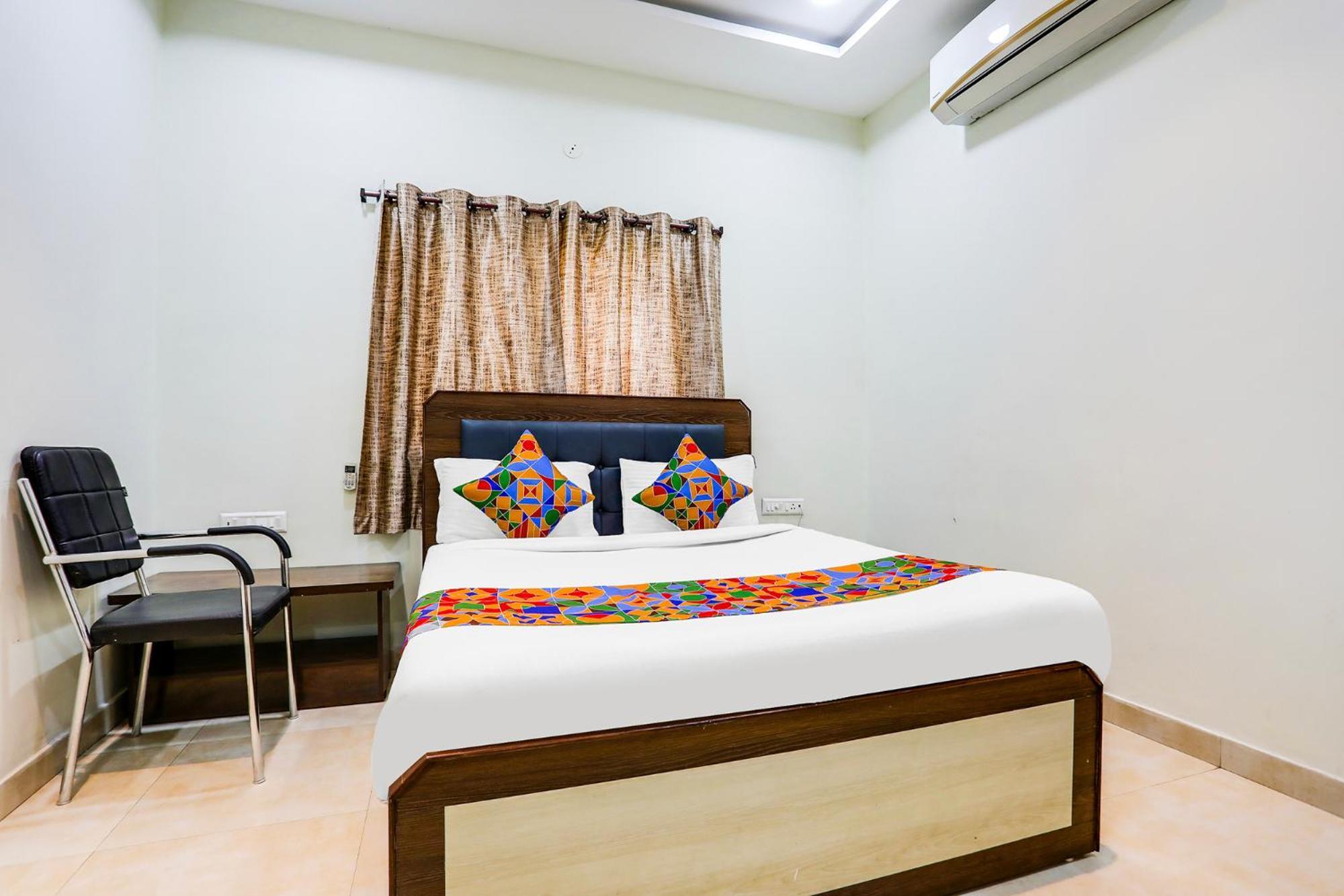 Fabhotel Johar Inn Rāipur Exteriör bild