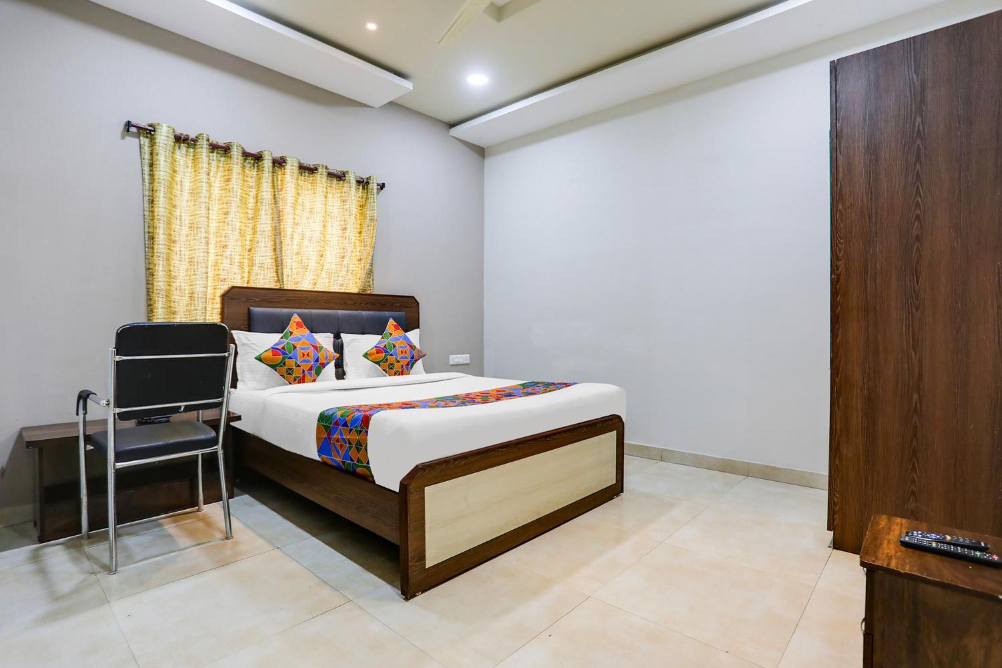 Fabhotel Johar Inn Rāipur Exteriör bild