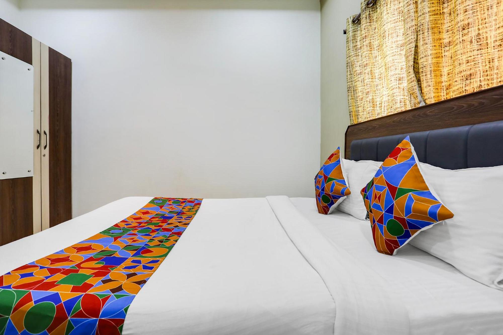 Fabhotel Johar Inn Rāipur Exteriör bild