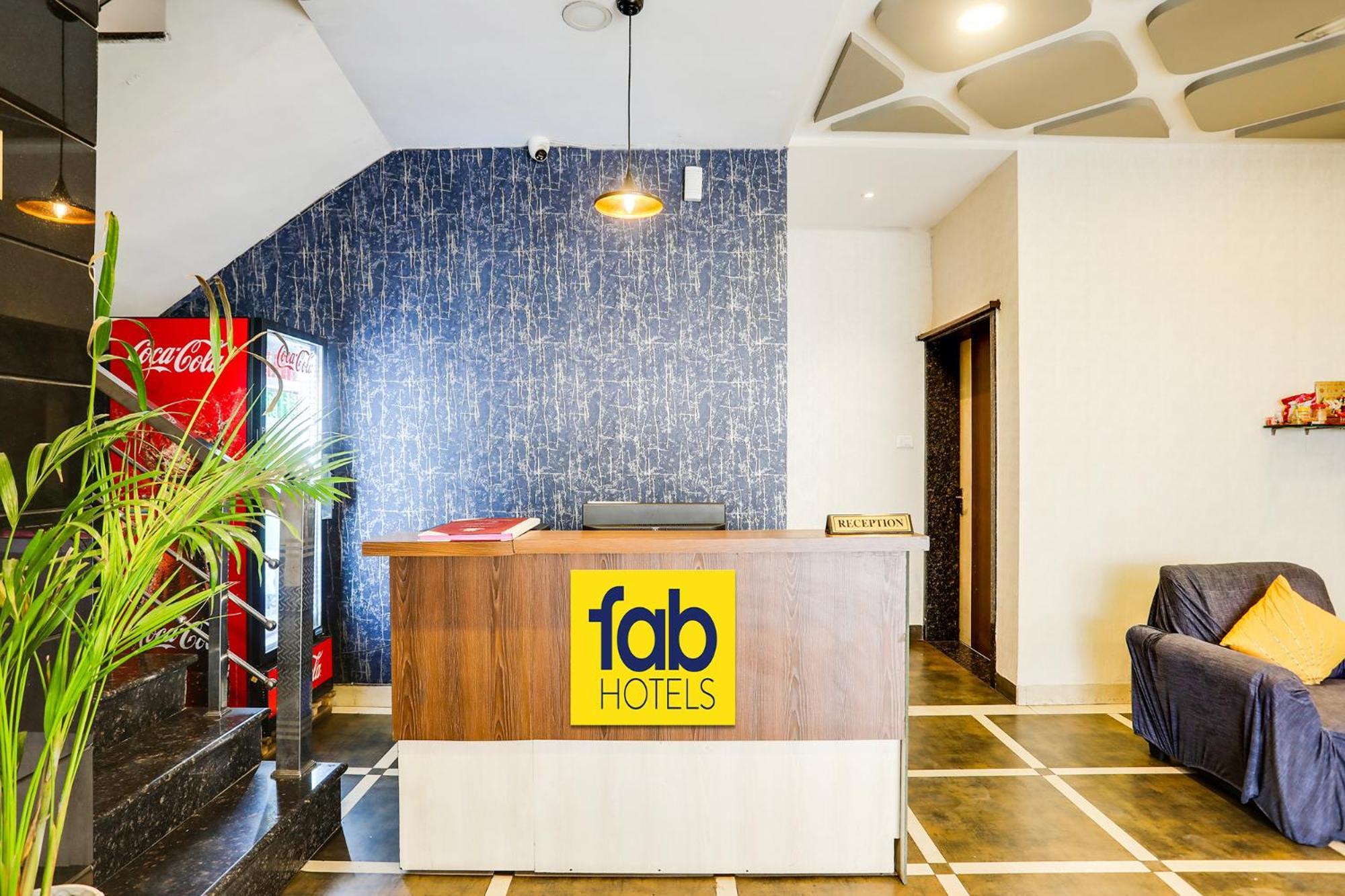Fabhotel Johar Inn Rāipur Exteriör bild