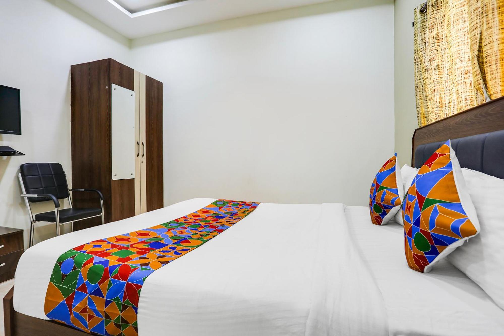 Fabhotel Johar Inn Rāipur Exteriör bild