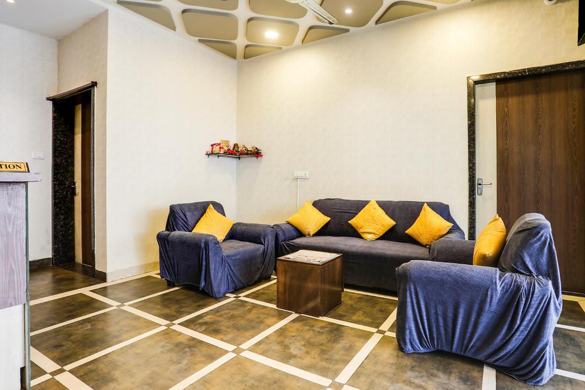 Fabhotel Johar Inn Rāipur Exteriör bild